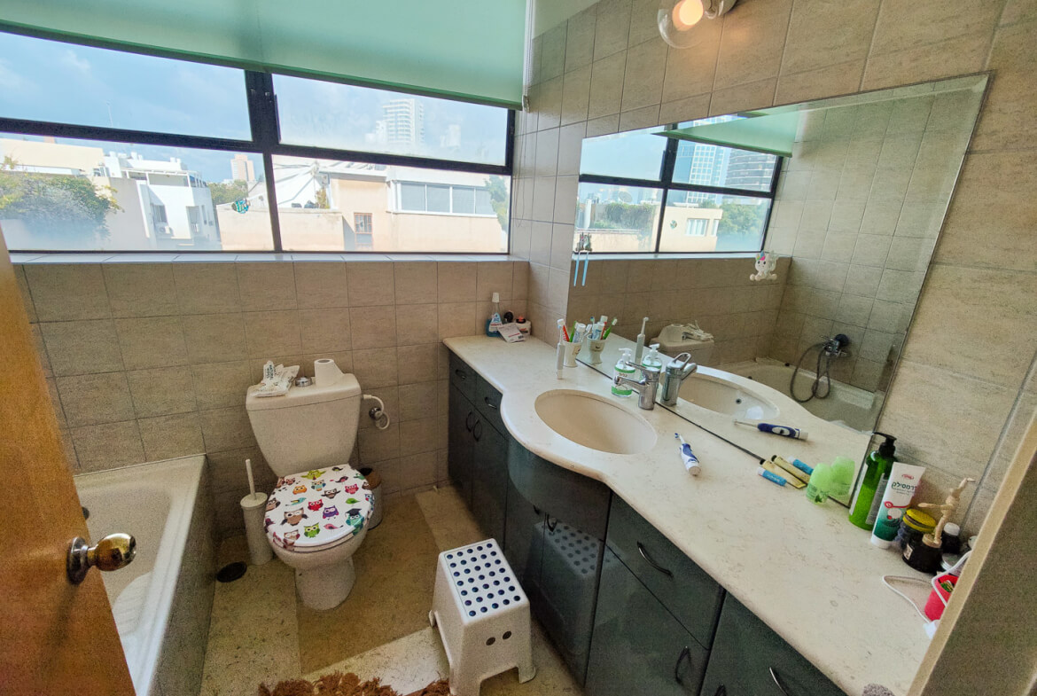 דירת גג למכירה במפלס אחד